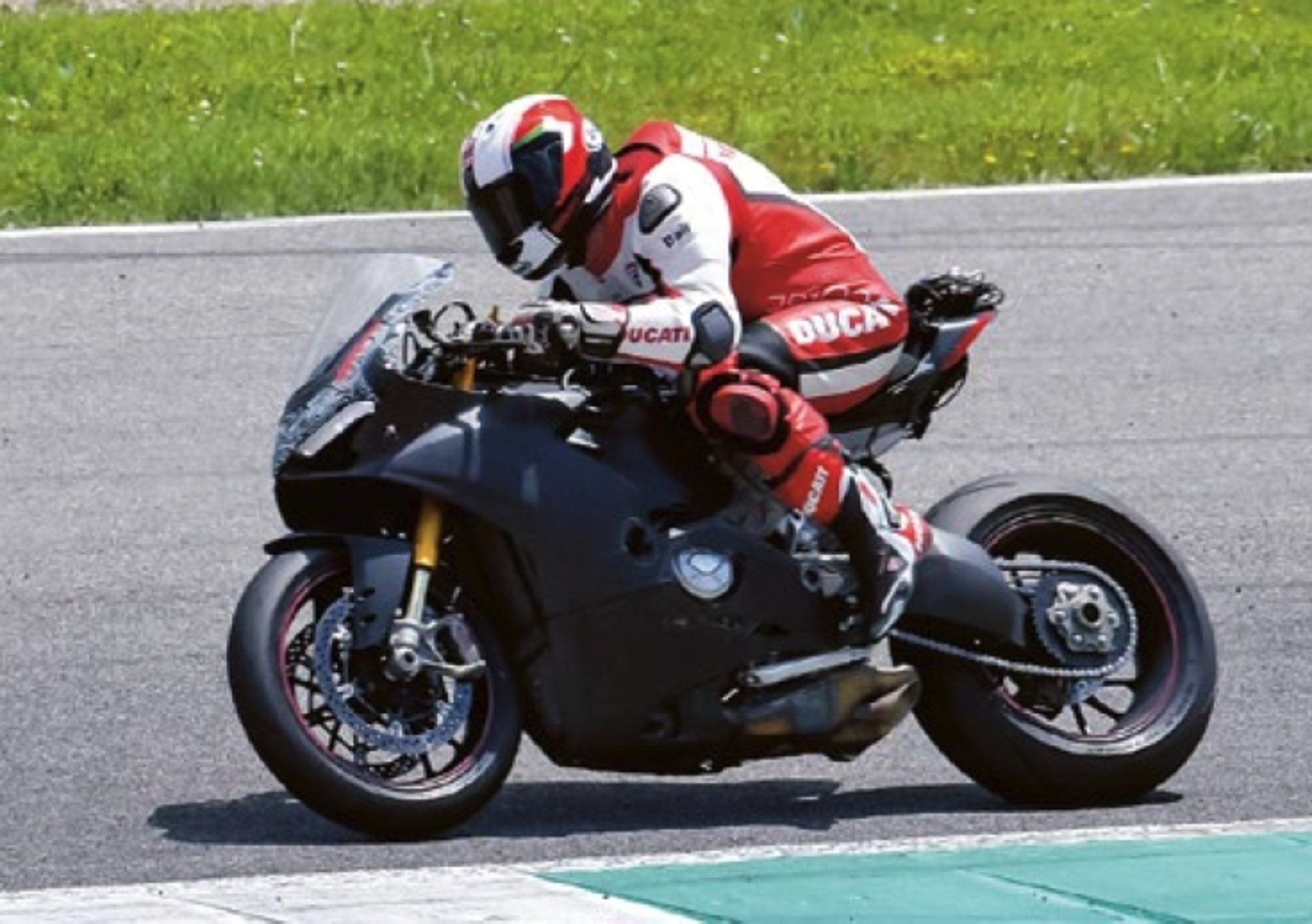 Ducati 1.000 V4 2018: debutto a settembre a Misano