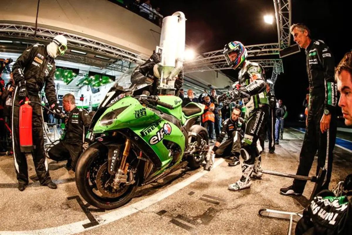 SRC Kawasaki vince il Bol d'Or 2015 e SERT Suzuki il titolo Endurance (11)