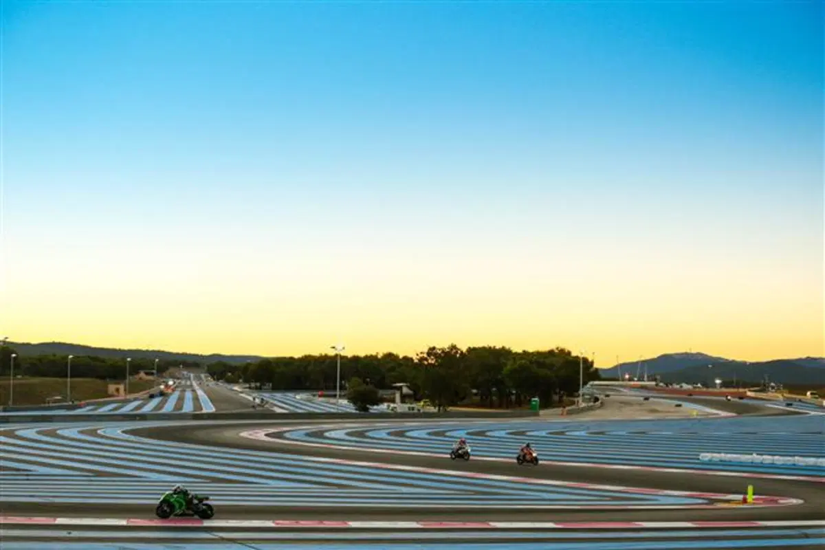 SRC Kawasaki vince il Bol d'Or 2015 e SERT Suzuki il titolo Endurance (10)