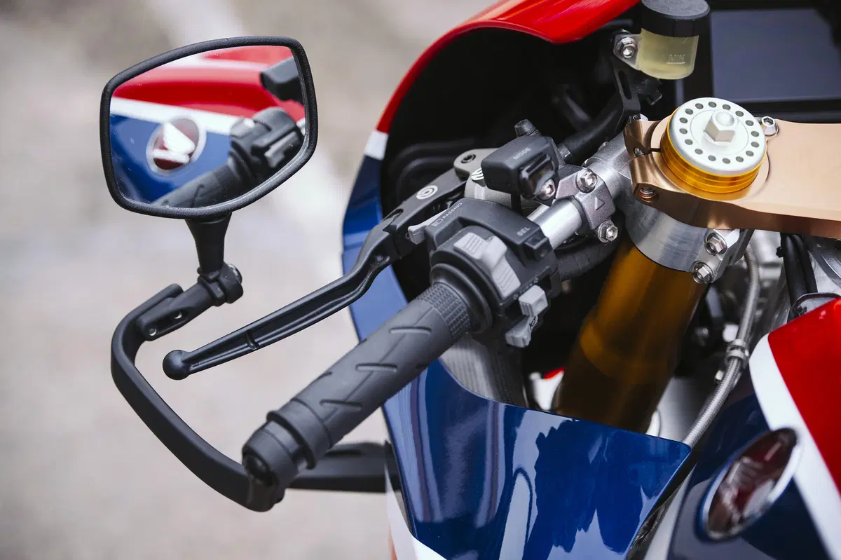 Honda RC 213V-S dettagli (3)