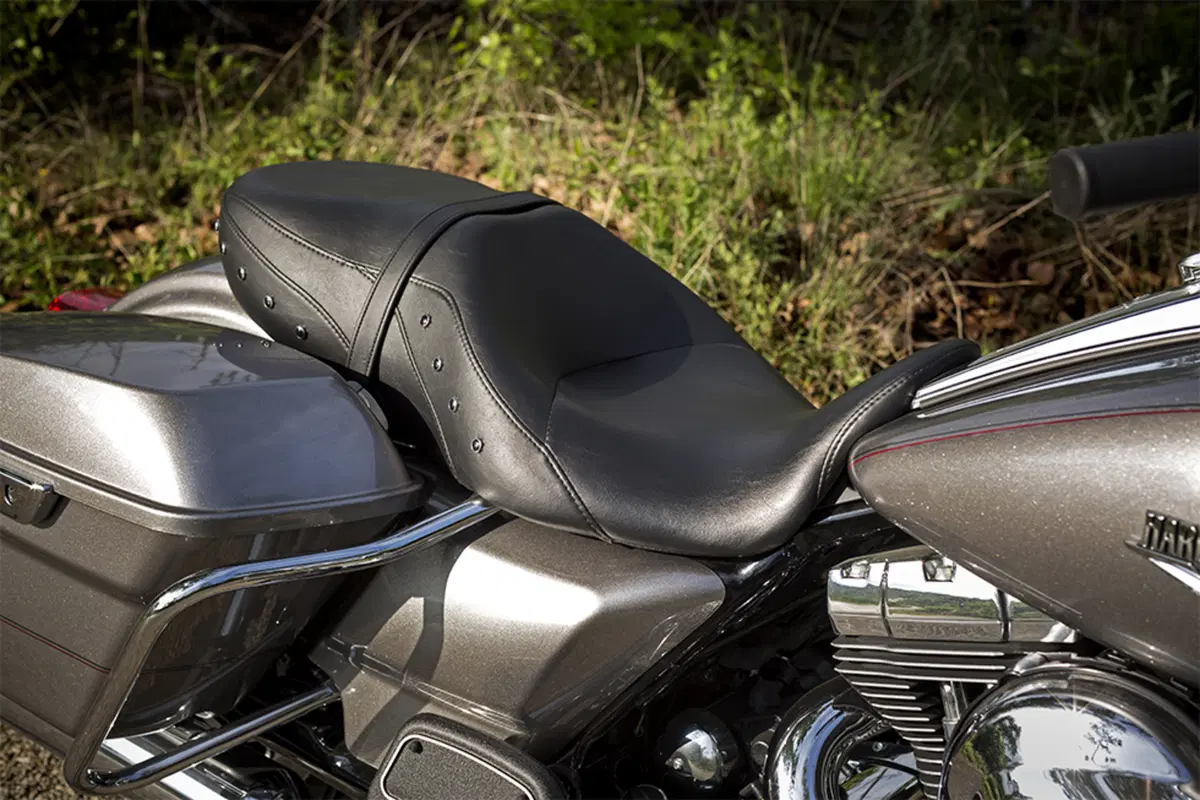 Harley-Davidson Touring 1690 Road King (2013 - 16) - FLHR (5)