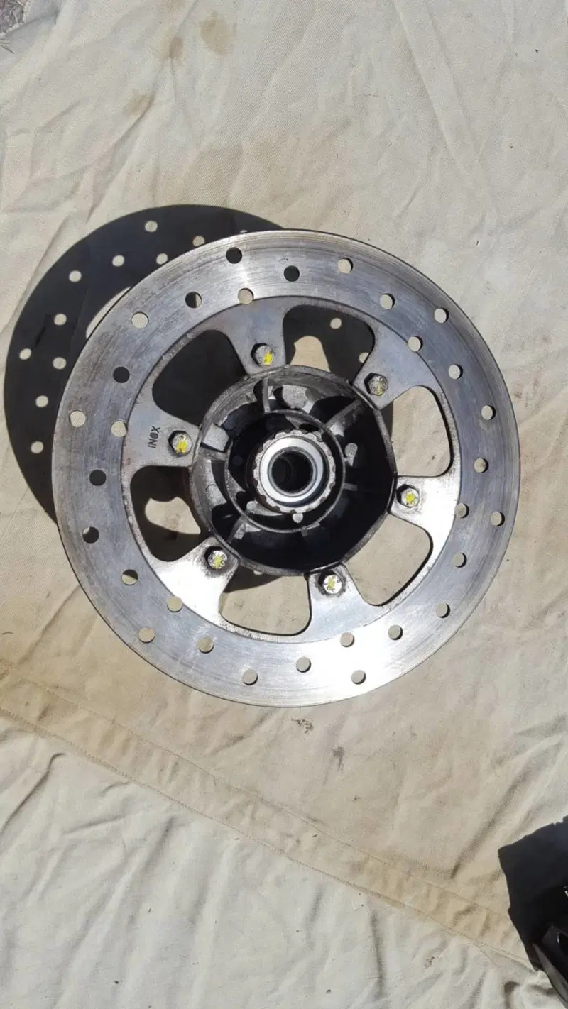 Mozzo Disco Anteriore MP3 Piaggio (2)