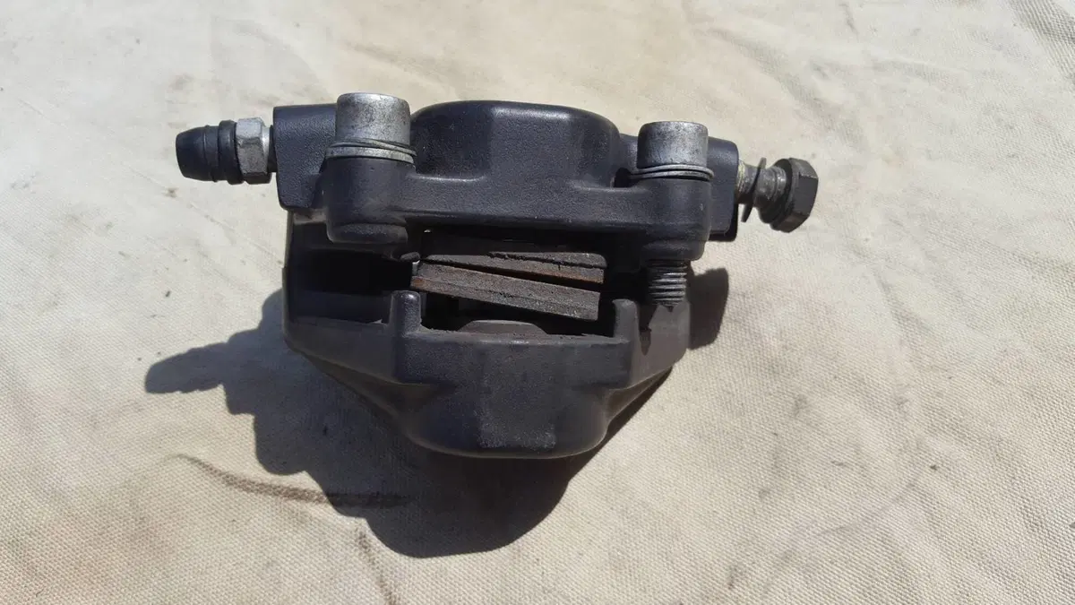 Pinza Anteriore DX MP3 Piaggio (5)
