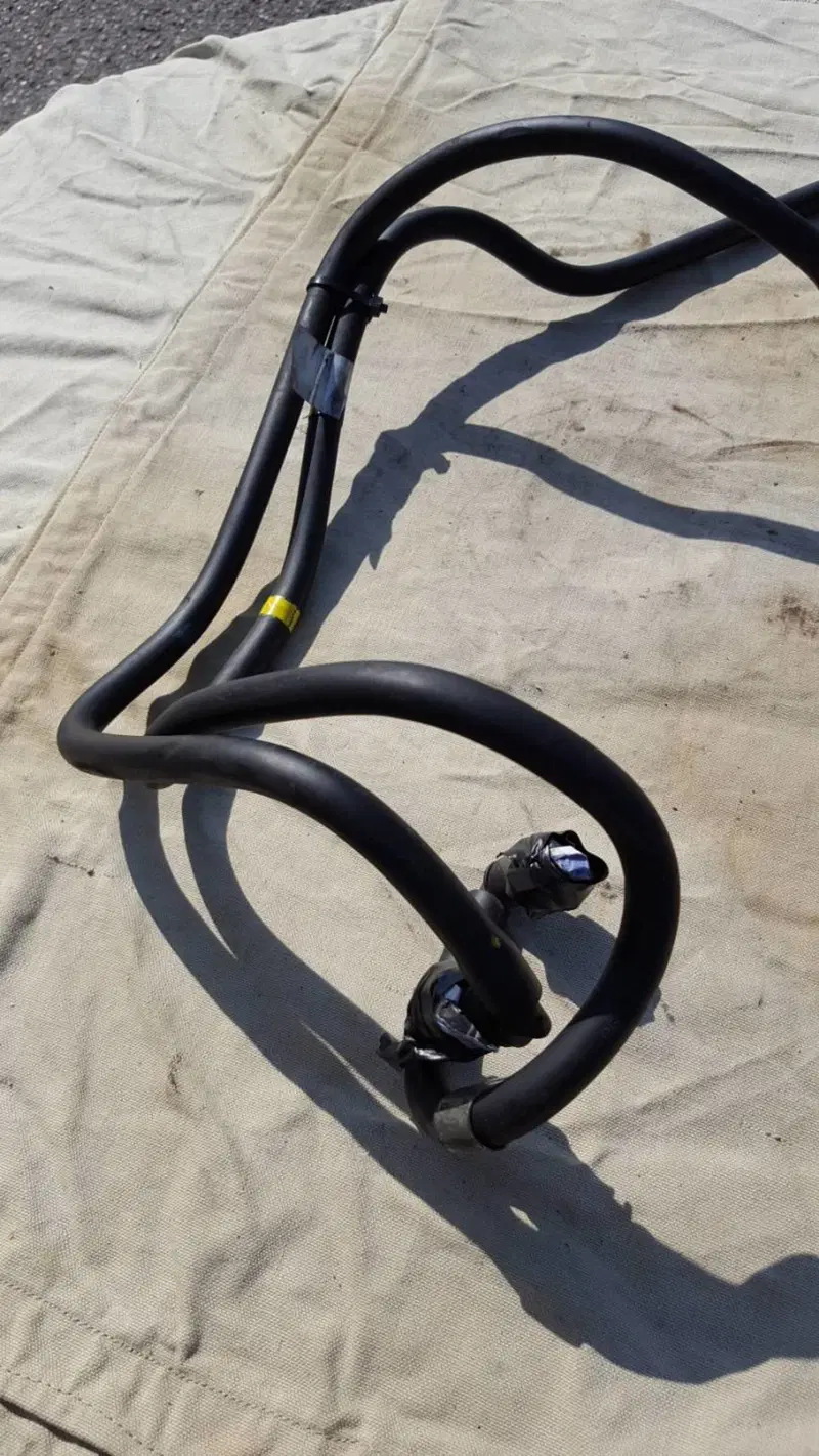 tubi Serbatoio MP3 Piaggio (3)