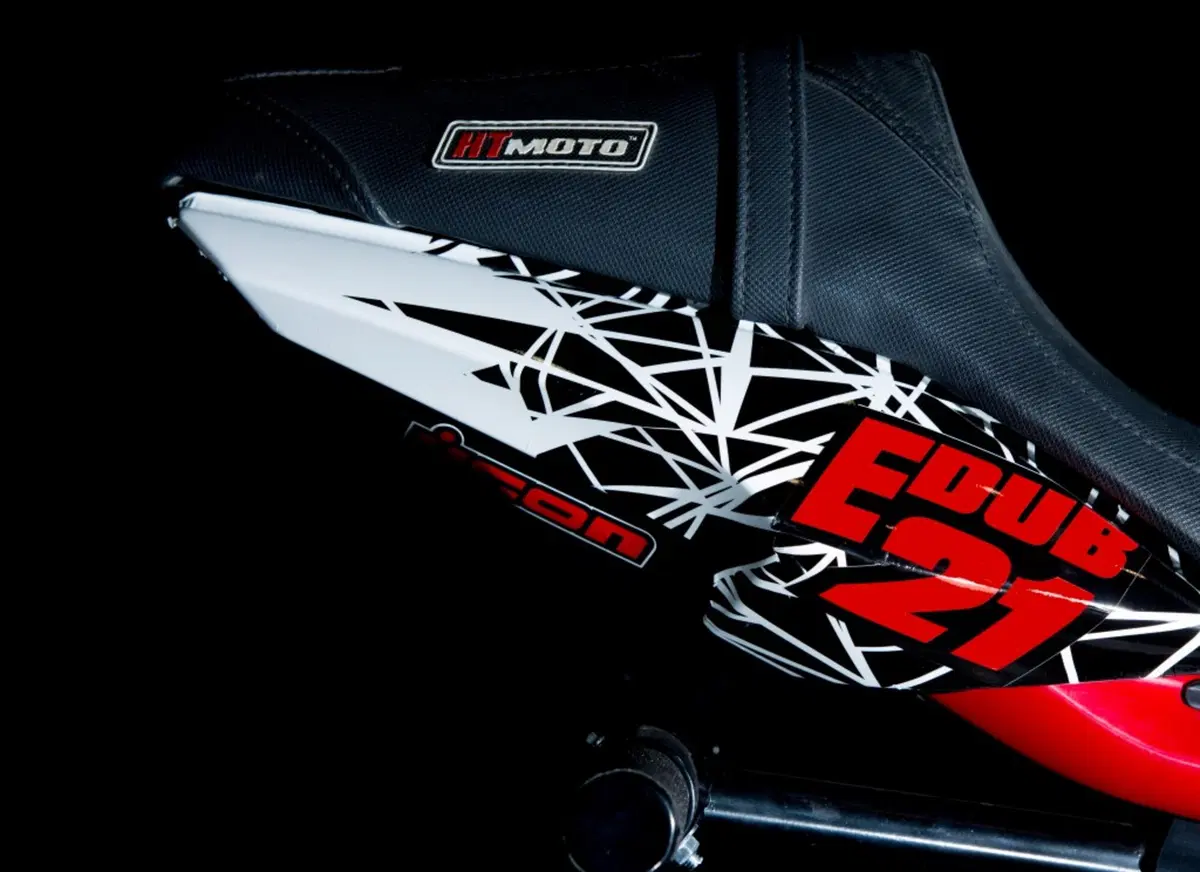 ICON Triumph Street Triple. Nate per lo stunt (11)