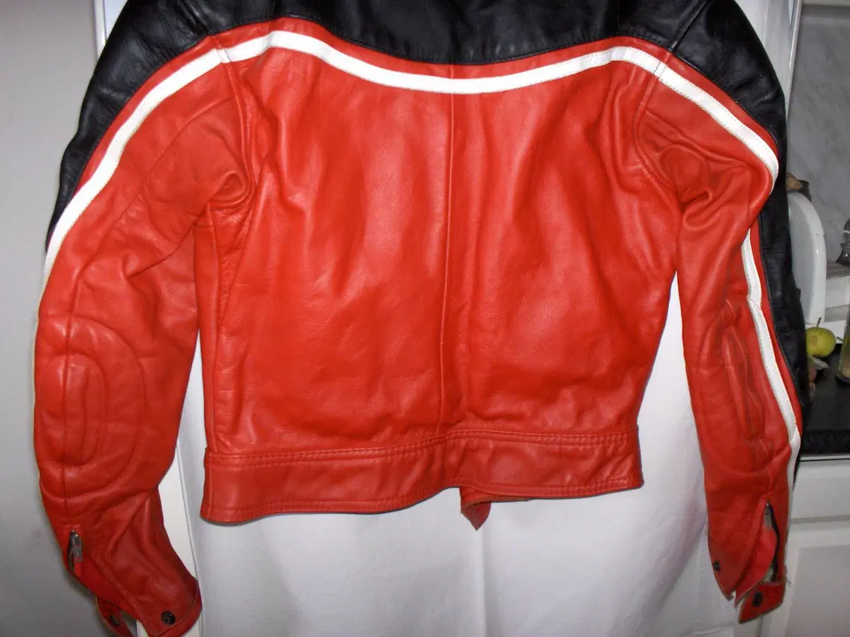 Tuta in pelle, divisibile Dainese (2)