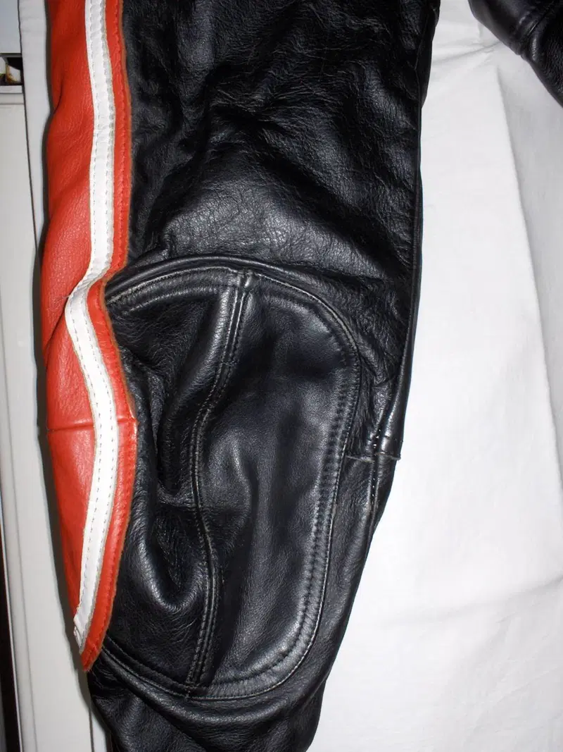 Tuta in pelle, divisibile Dainese (8)