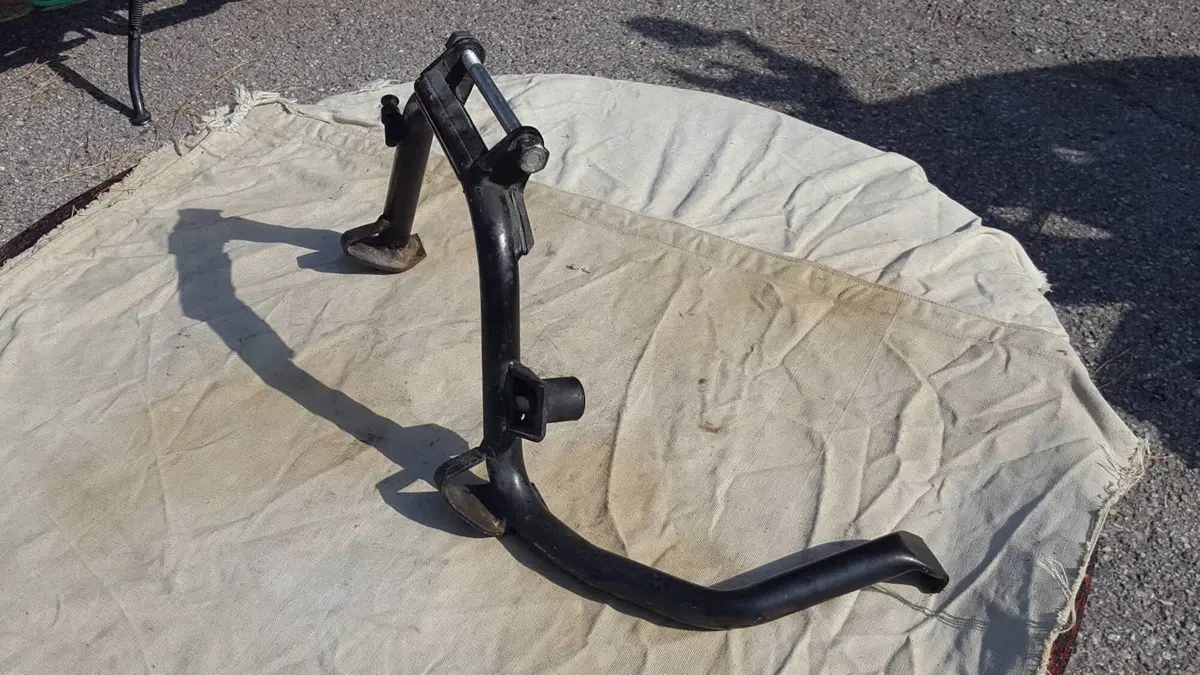 Cavalletto Centrale MP3 Piaggio (4)