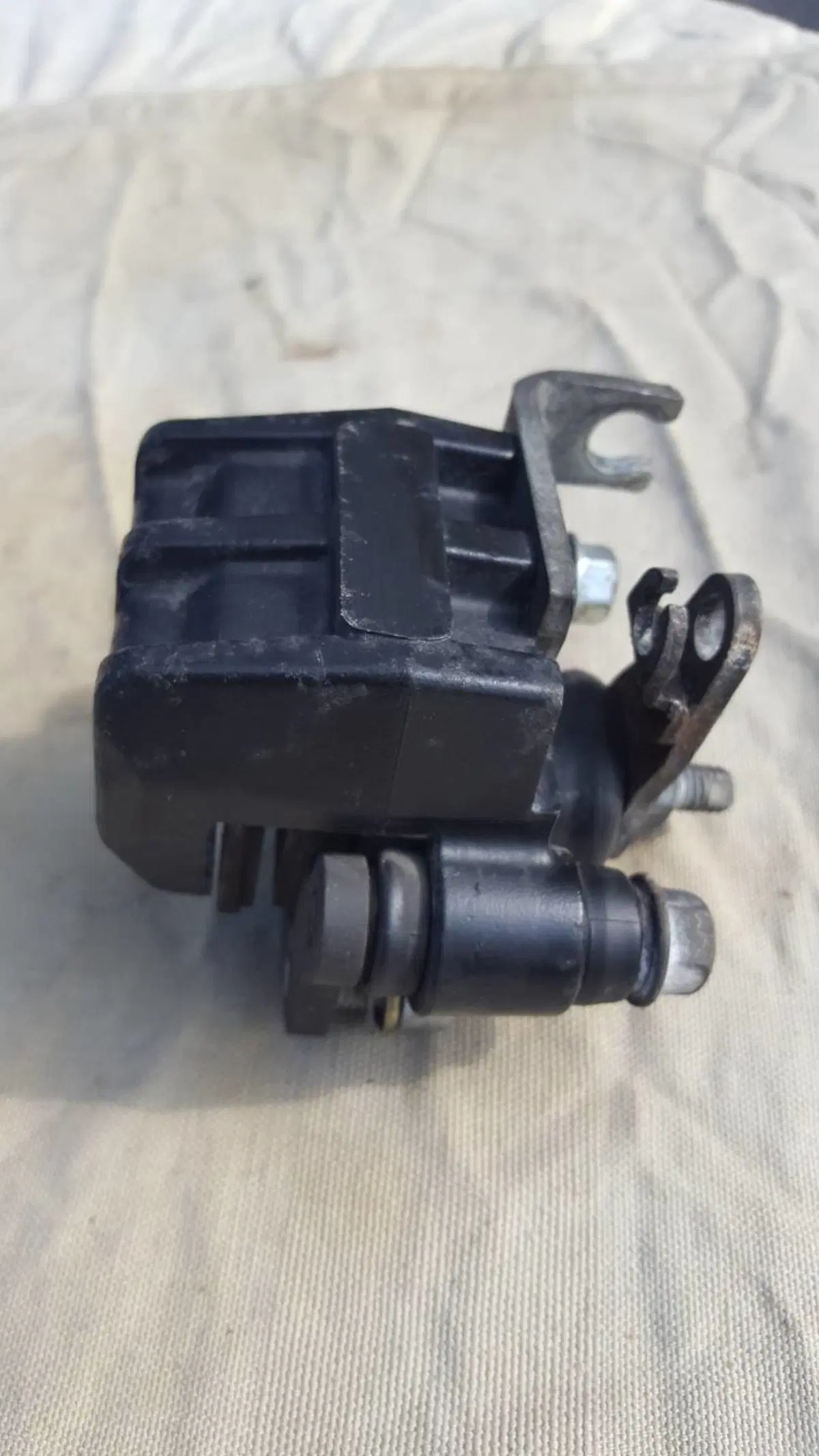 Pinza Freno a Mano MP3 Piaggio (2)