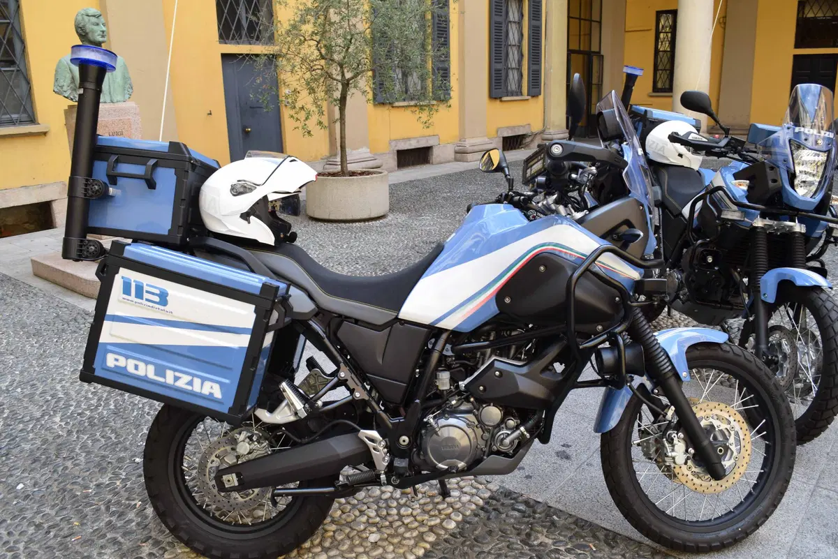Yamaha: nuova gamma due ruote per la Polizia