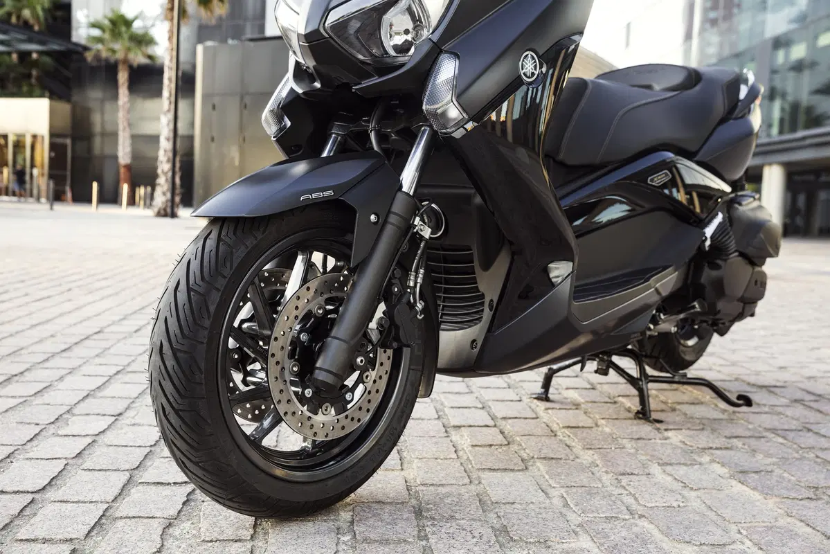 Yamaha X-MAX, Iron MAX e gamma 50 2016 (9)