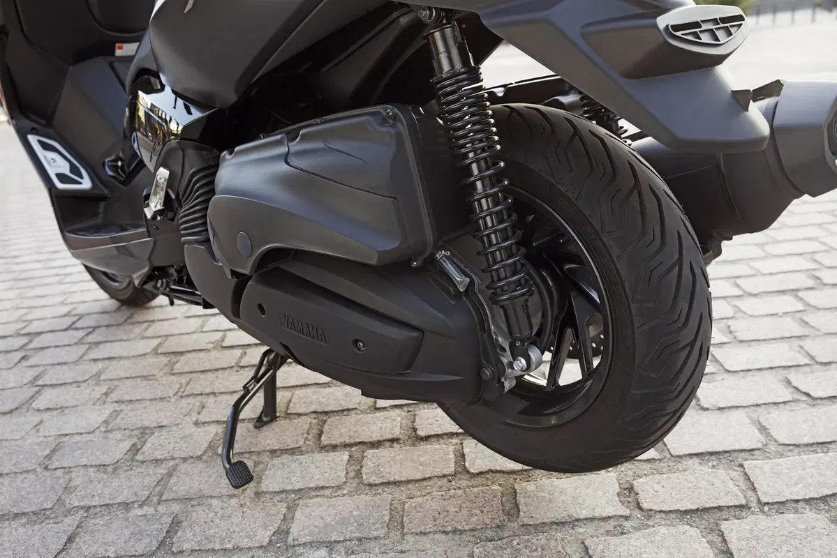Yamaha X-MAX, Iron MAX e gamma 50 2016 (10)