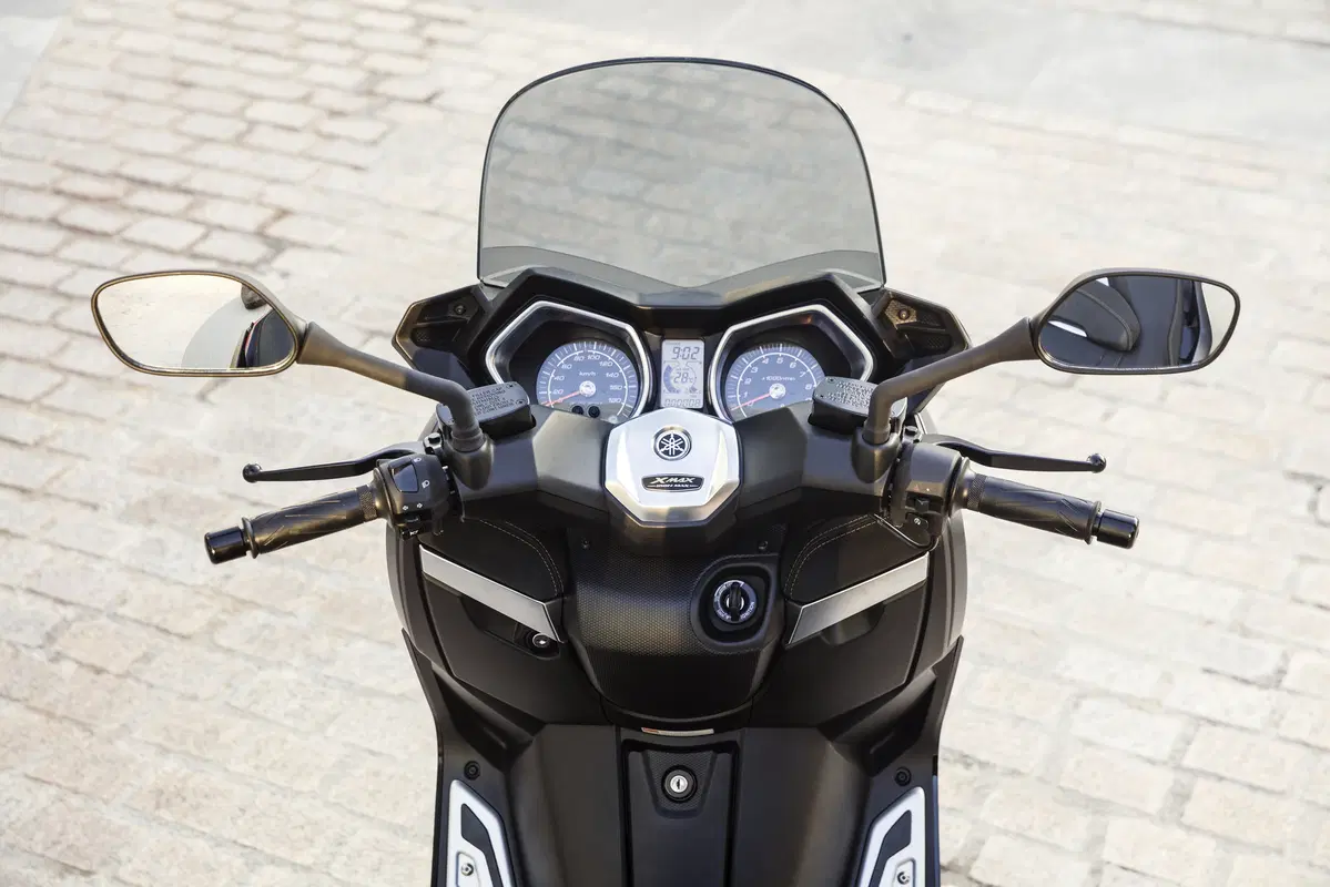 Yamaha X-MAX, Iron MAX e gamma 50 2016 (15)