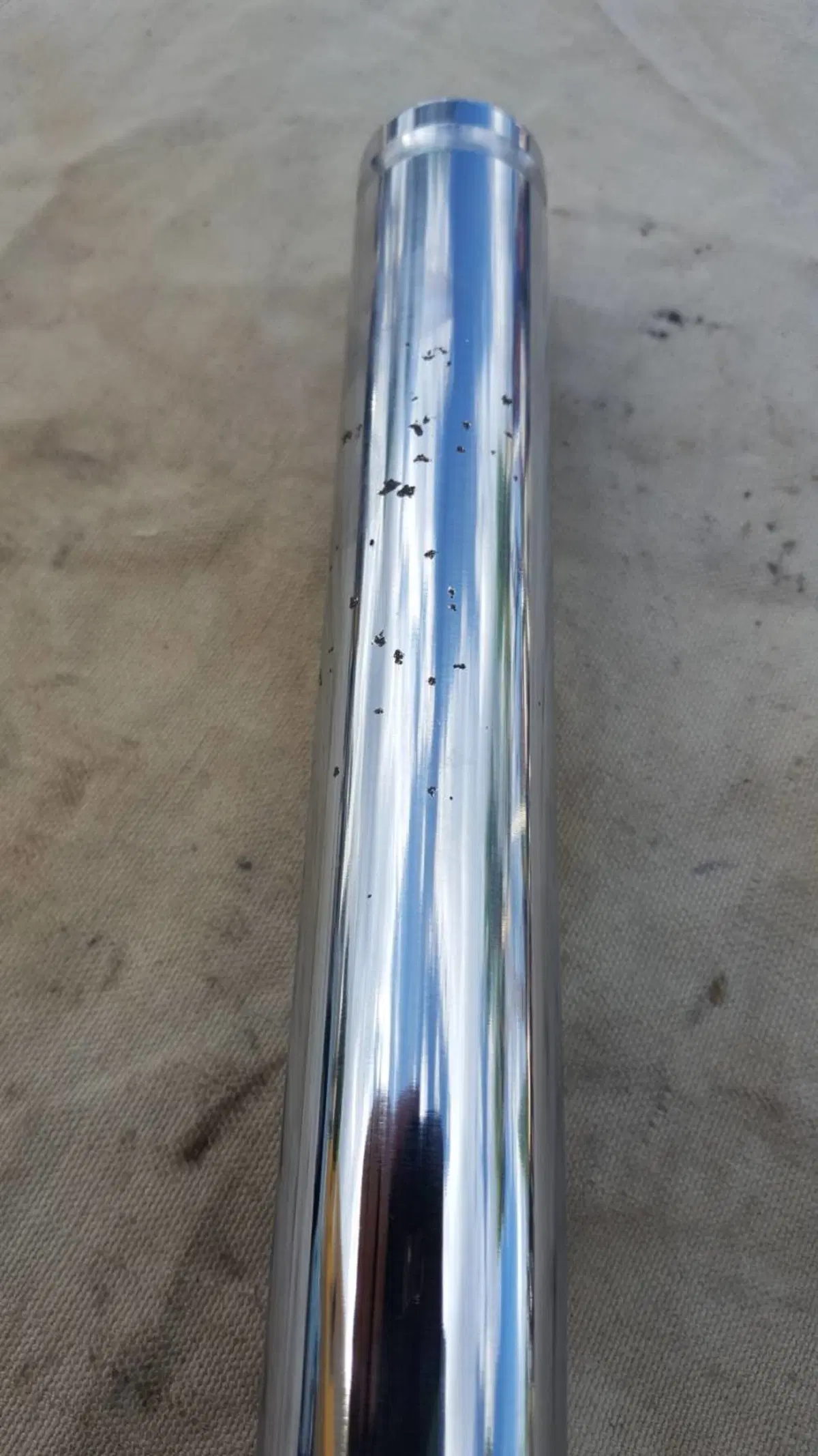 Ammortizzatore Ant DX Showa (4)
