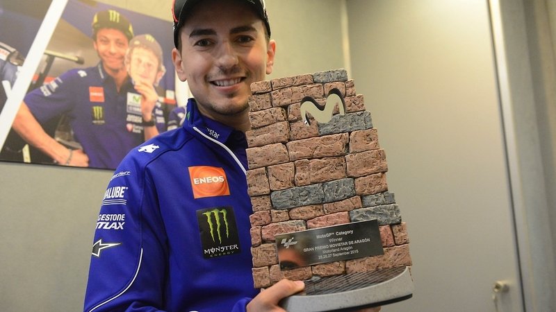 MotoGP 2015. Il trofeo del GP Movistar di Arag&oacute;n? E&#039; firmato Lorenzo 