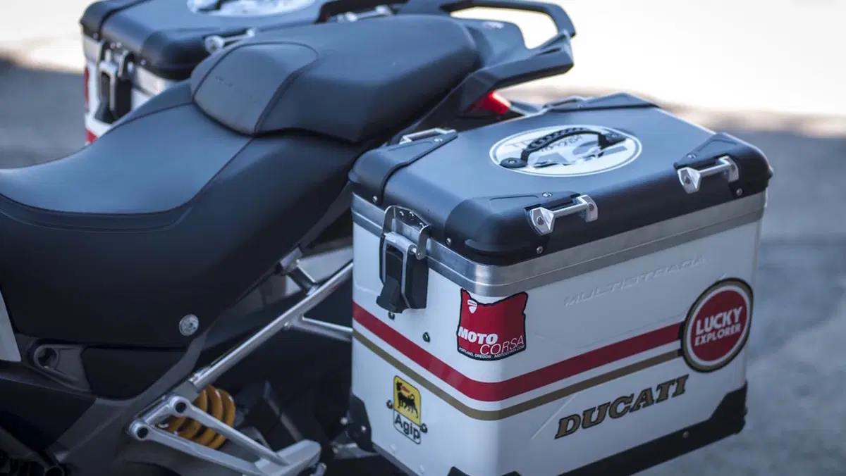 Ducati Multistrada 1200 Eduro "Lucky Strike", nuova livrea dagli USA (3)