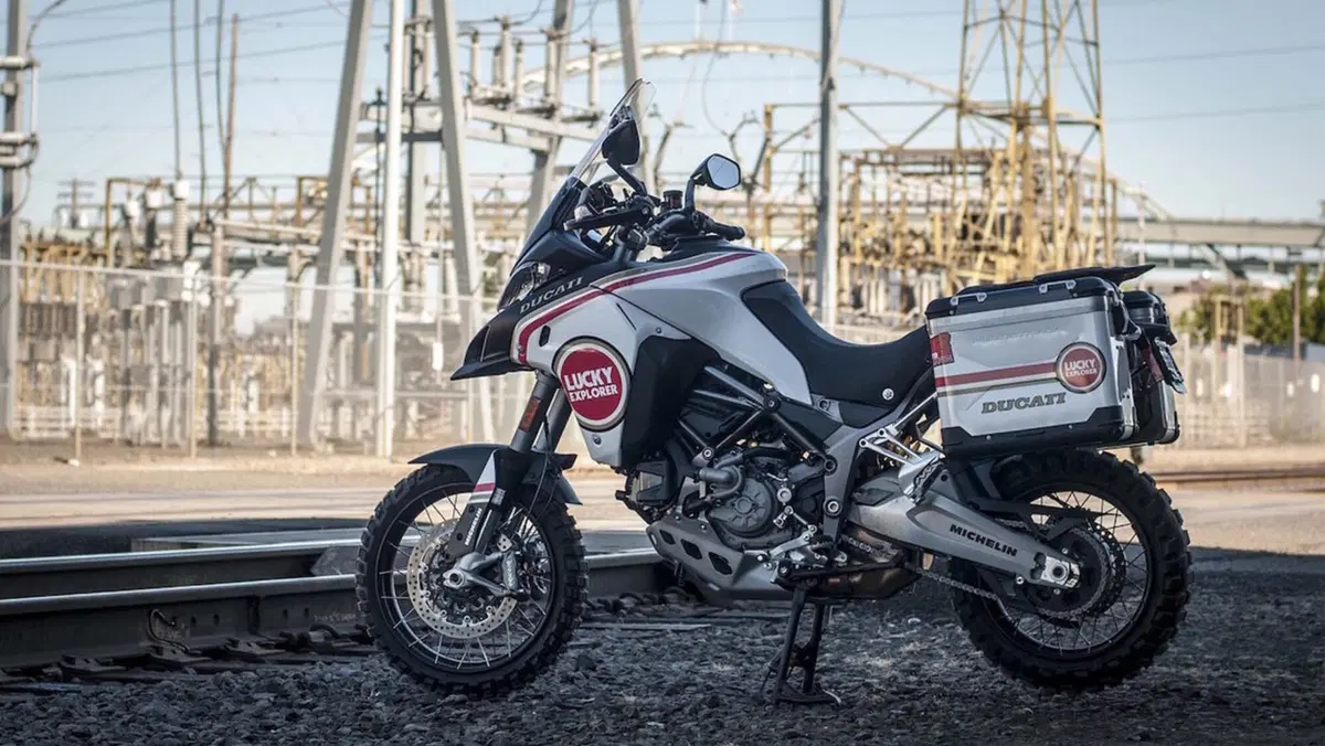 Ducati Multistrada 1200 Eduro "Lucky Strike", nuova livrea dagli USA (5)