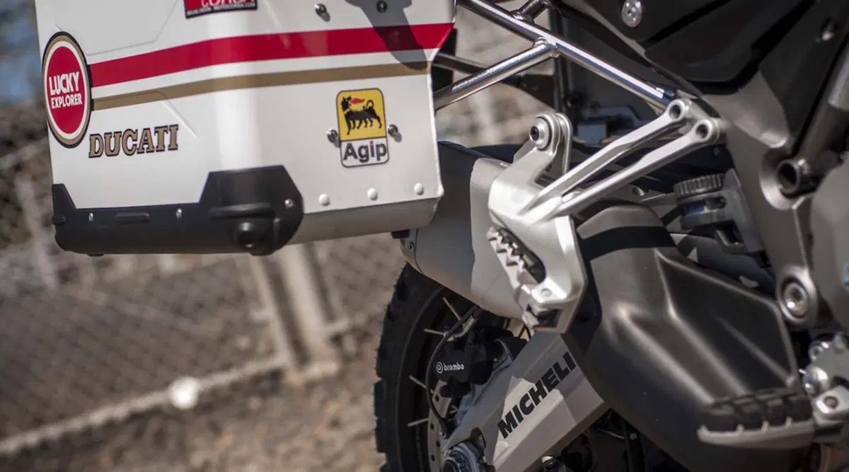Ducati Multistrada 1200 Eduro "Lucky Strike", nuova livrea dagli USA (10)