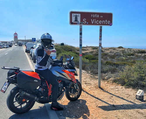  Titolo:	Giorno 10, Huelva conquistata!! Abbiamo raggiunto l'ultimo lembo di terra del mondo conosciuto fino al 1492! La fine del mondo era a Sagres in Portogallo, emozioni incredibili affacciandosi su quell'infinito! Cabo Sao Vicente