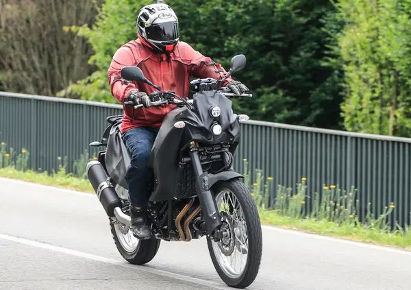Yamaha Ténéré 700? Un teaser e la presentazione il 6 settembre