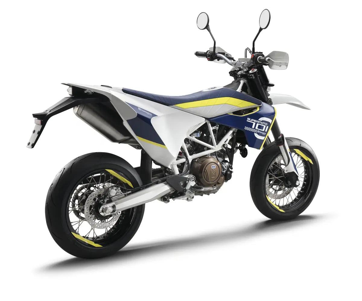 Husqvarna 701 Supermoto (2016)
