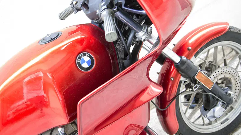 Nazionalizzare, immatricolare una moto d'epoca e poi assicurarla: che impresa!