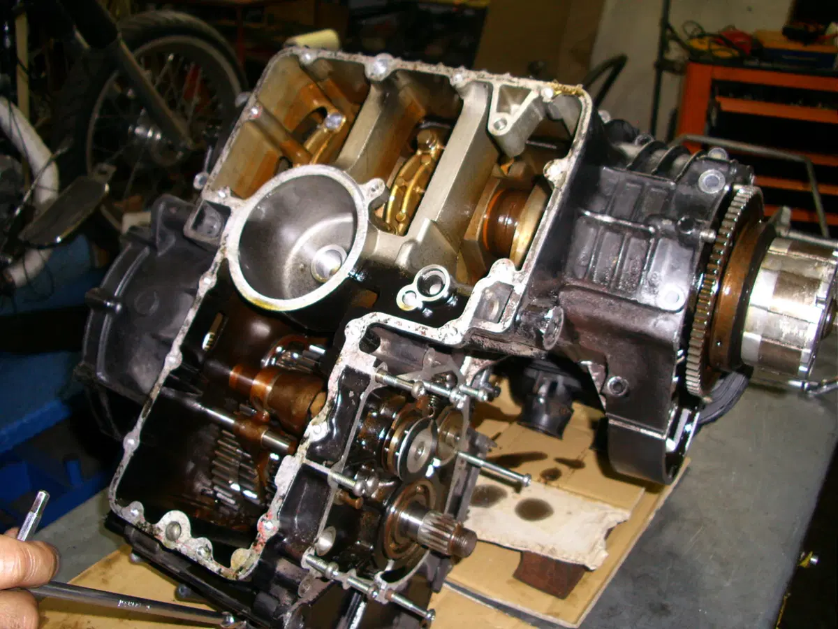 Restaurando, puntata 13: Kawasaki Z 1000 197? (77)