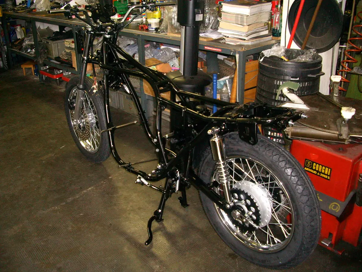 Restaurando, puntata 13: Kawasaki Z 1000 197? (93)