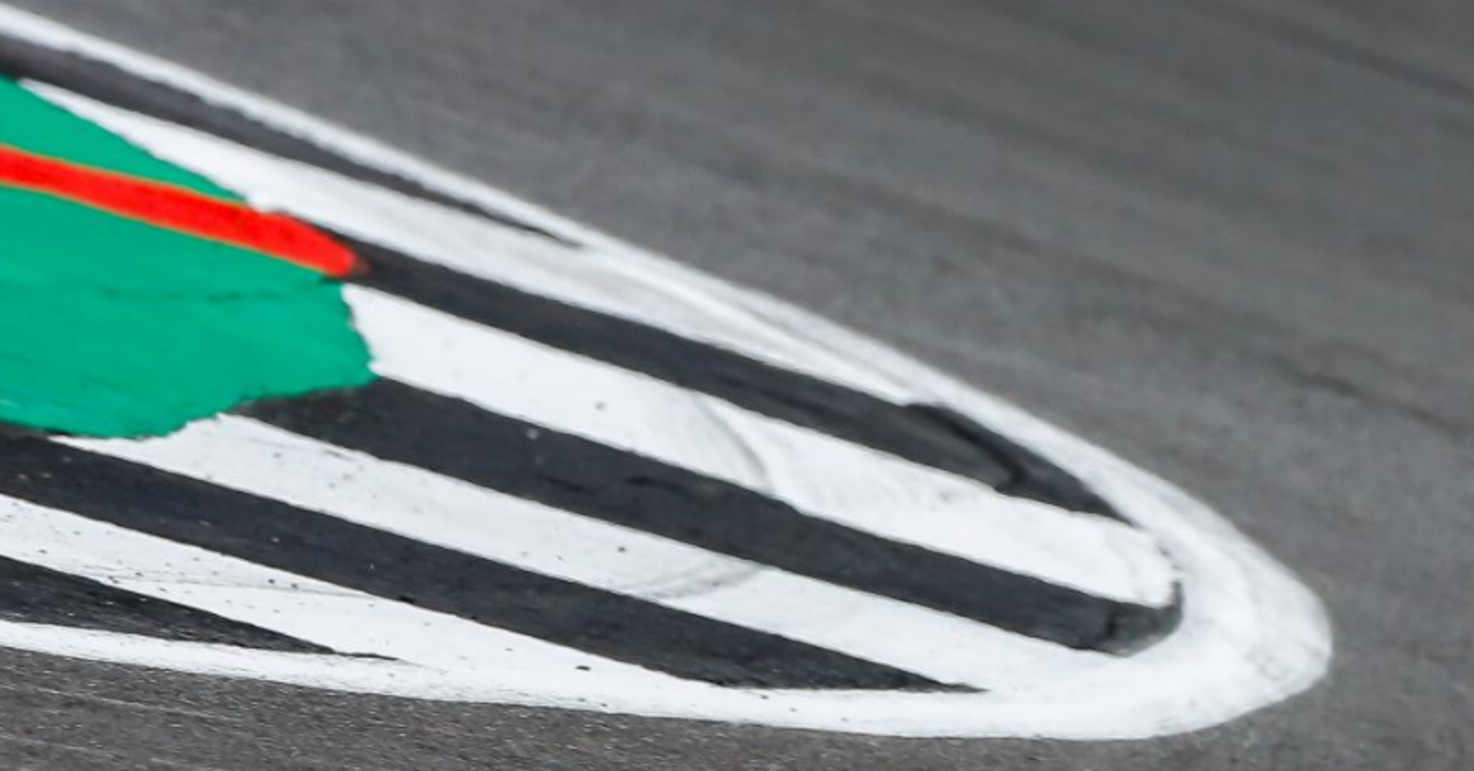 MotoGP 2017. Nuove regole per il cambio moto e penalit&agrave; per i tagli in curva