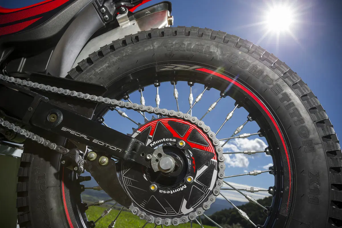 Montesa Cota 300RR (20)