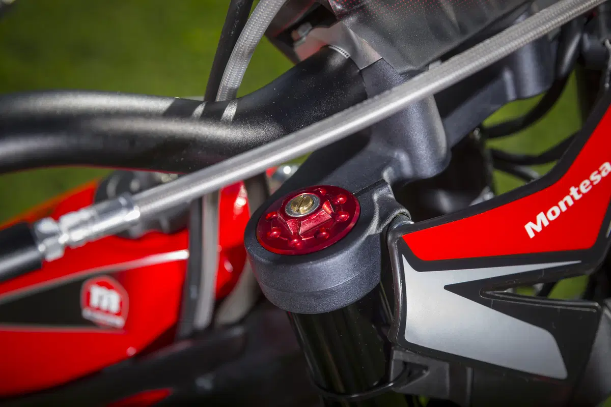 Montesa Cota 300RR (23)