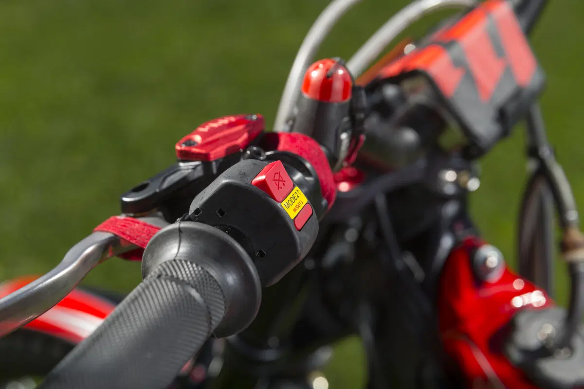 Montesa Cota 300RR (4)