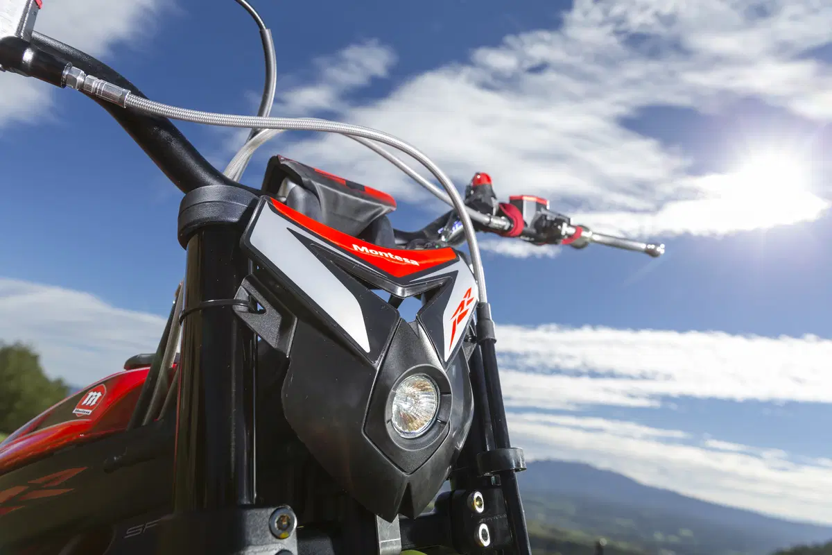Montesa Cota 300RR (2)