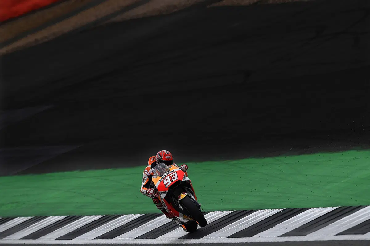 MotoGP 2017. Le foto più spettacolari del GP di Silverstone (11)