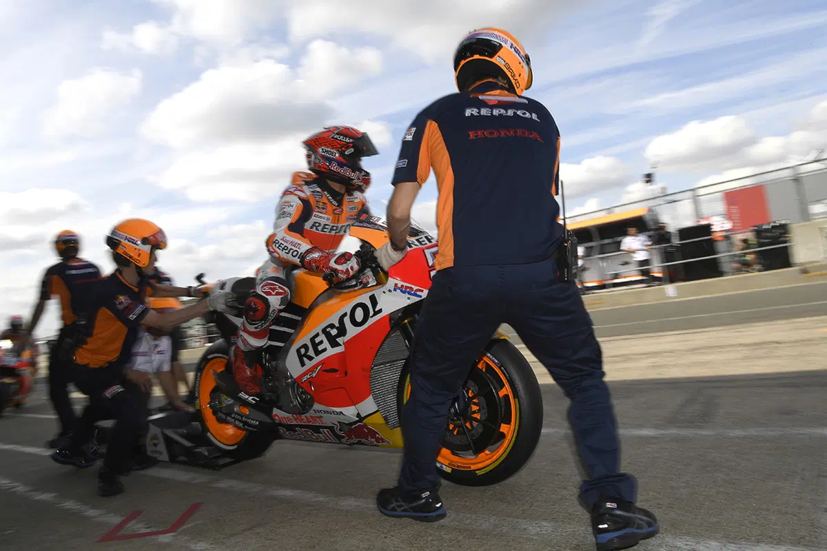 MotoGP 2017. Le foto più spettacolari del GP di Silverstone (12)