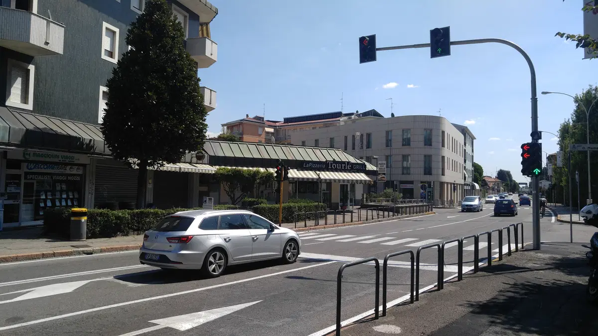 Statale del Sempione: il semaforo, e le multe, della discordia (4)