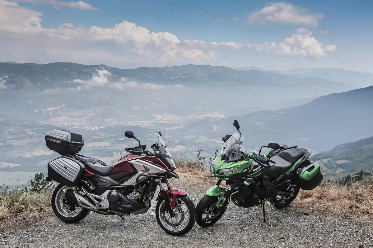 Honda NC 750X DCT vs Kawasaki Versys 650: sfida tra crossover di successo (7)