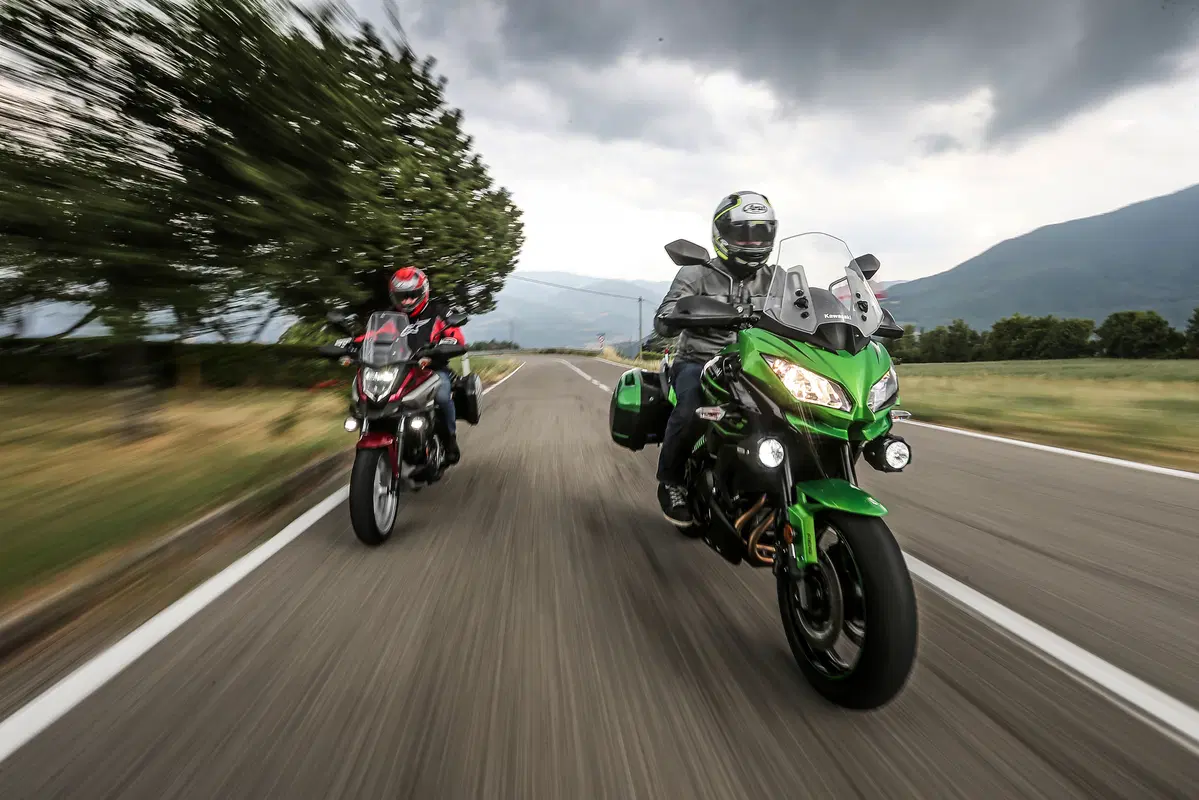 Honda NC 750X DCT vs Kawasaki Versys 650: sfida tra crossover di successo (4)