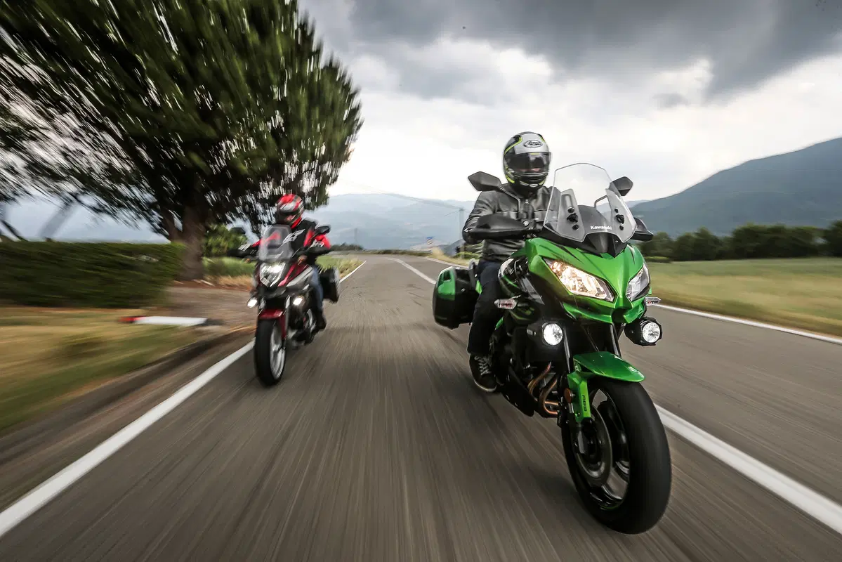 Honda NC 750X DCT vs Kawasaki Versys 650: sfida tra crossover di successo (11)