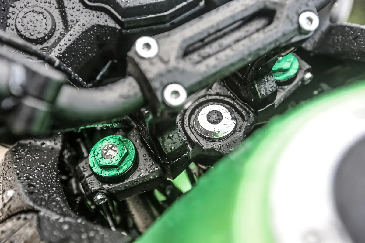 Honda NC 750X DCT vs Kawasaki Versys 650: sfida tra crossover di successo (3)
