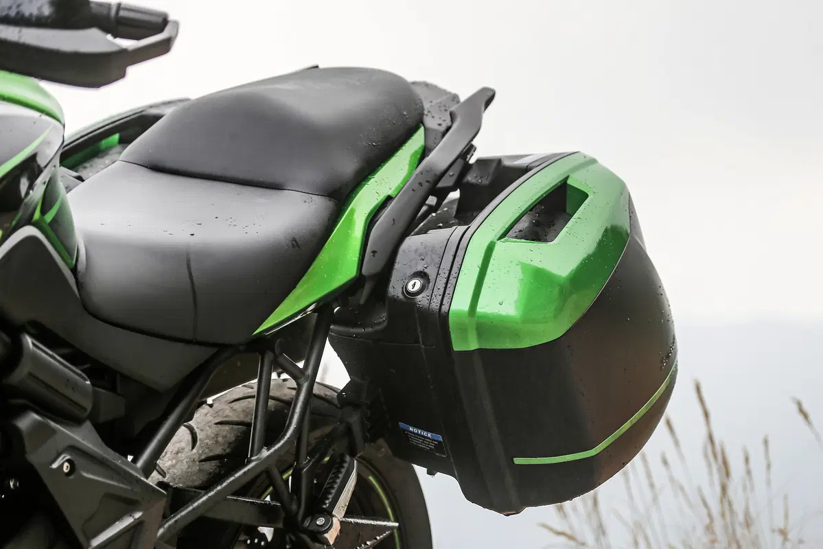 Honda NC 750X DCT vs Kawasaki Versys 650: sfida tra crossover di successo (8)