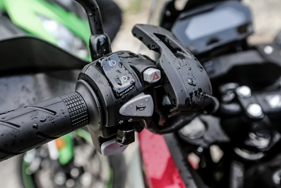 Honda NC 750X DCT vs Kawasaki Versys 650: sfida tra crossover di successo (10)