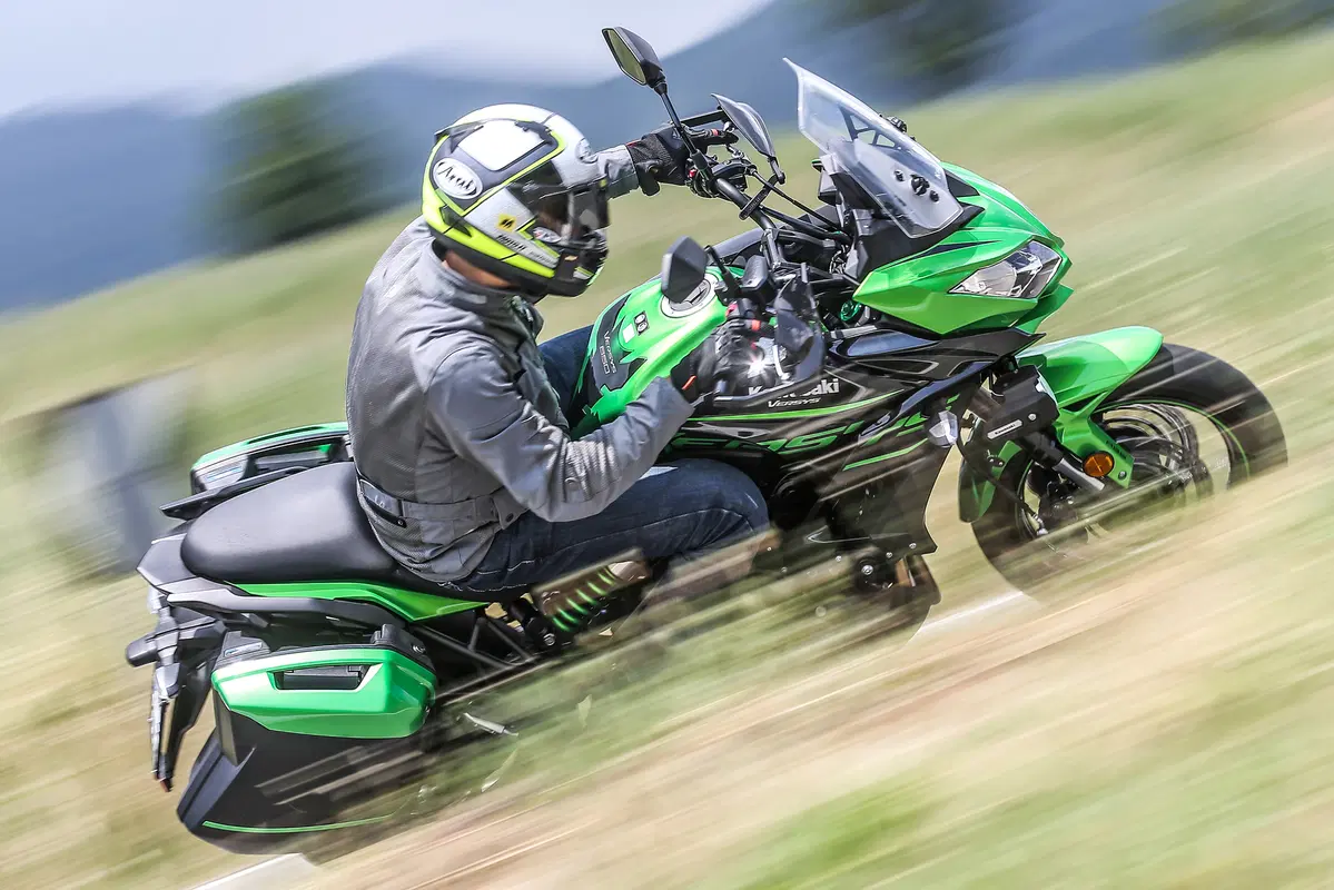Honda NC 750X DCT vs Kawasaki Versys 650: sfida tra crossover di successo (5)