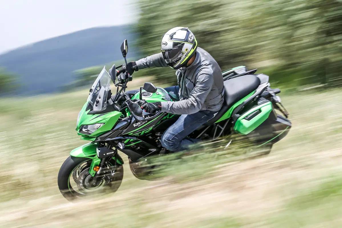 Honda NC 750X DCT vs Kawasaki Versys 650: sfida tra crossover di successo