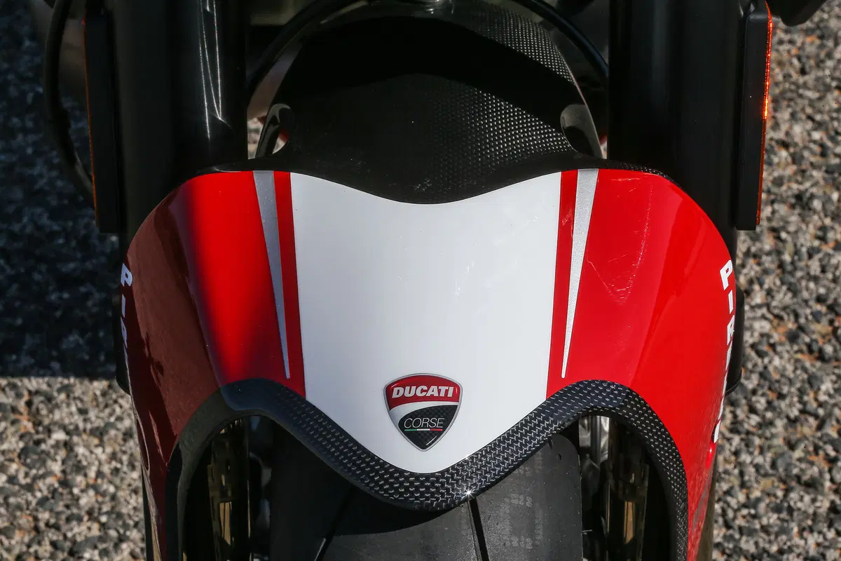  Ducati Monster 1200 R (35)