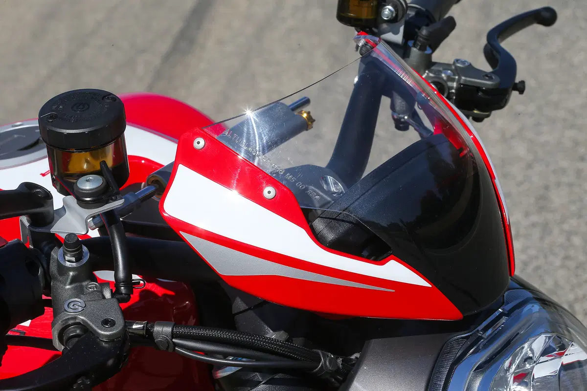  Ducati Monster 1200 R (32)