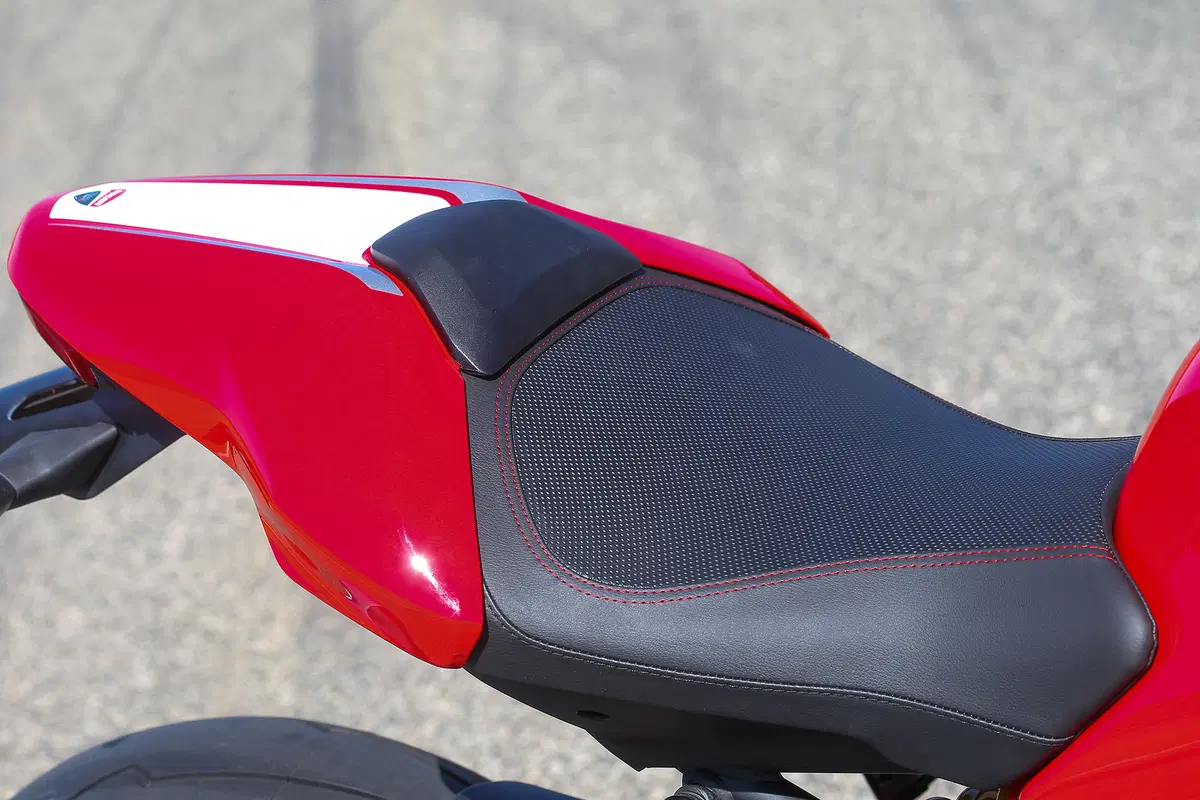  Ducati Monster 1200 R (42)