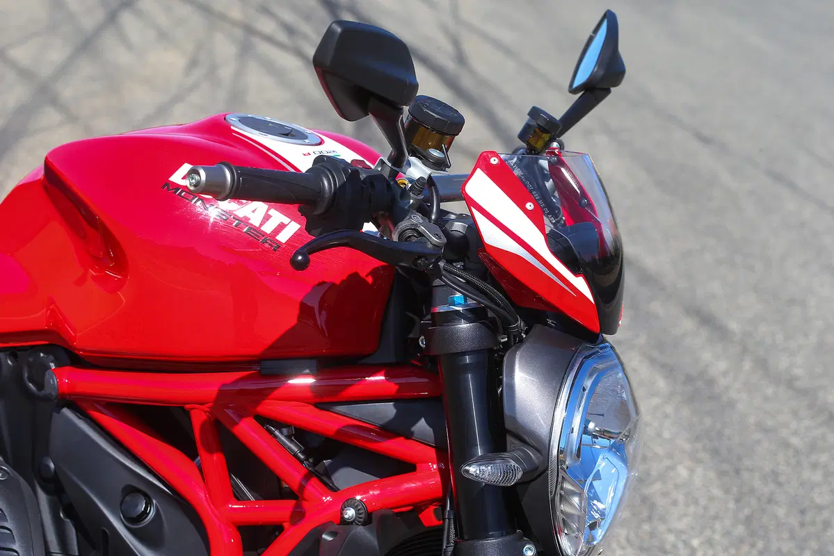  Ducati Monster 1200 R (29)