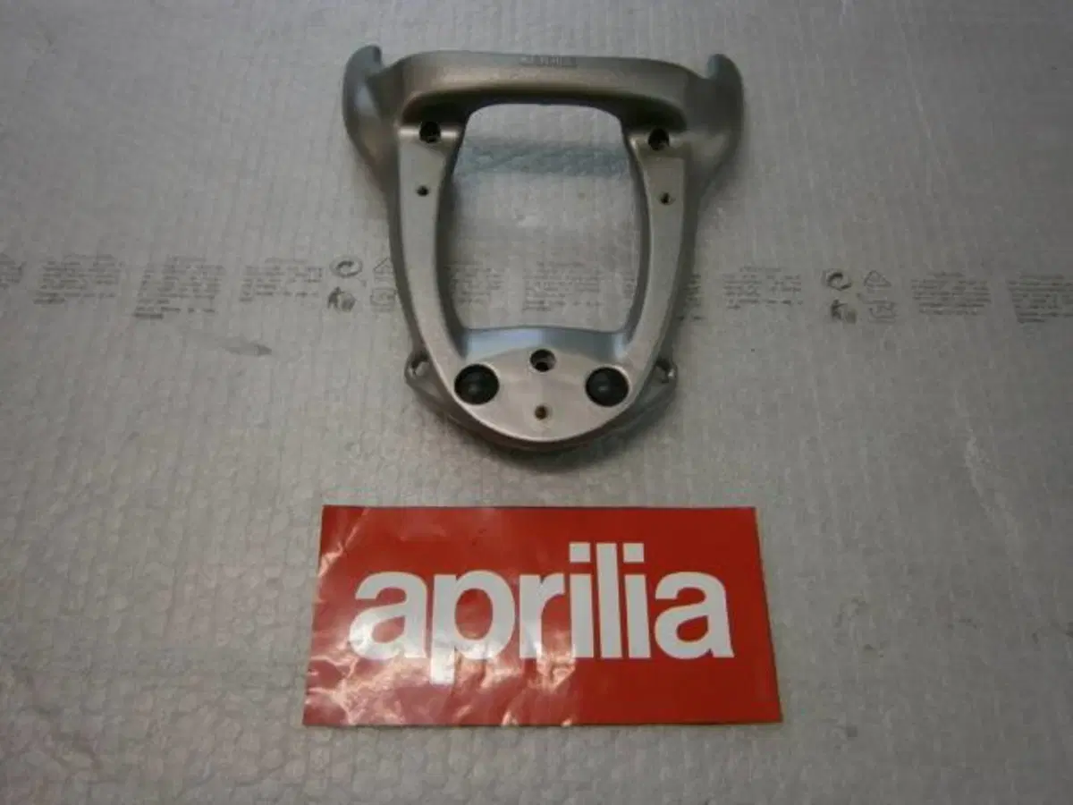 portapacchi Aprilia scarabeo 50