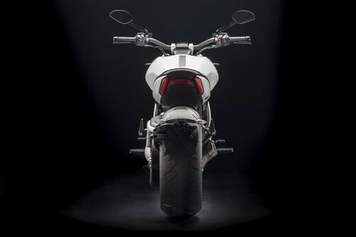 Ducati XDiavel S “Iceberg White” al Faaker See (6)